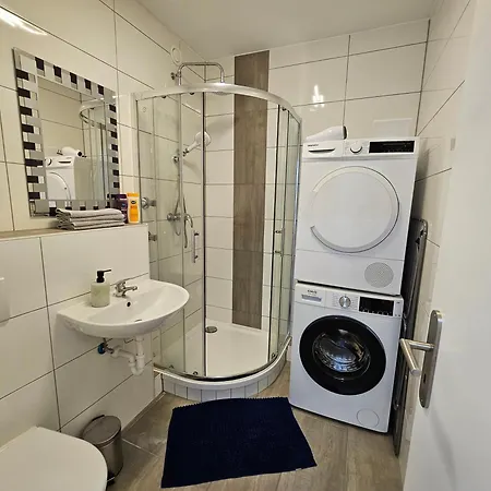 Appartement 2- Zimmerwohnung In Centrum Fuer 4person