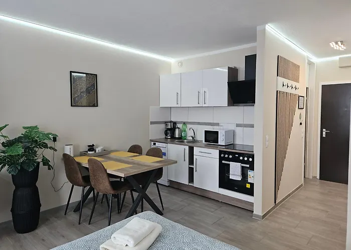 2- Zimmerwohnung In Centrum Fuer 4person Appartement *